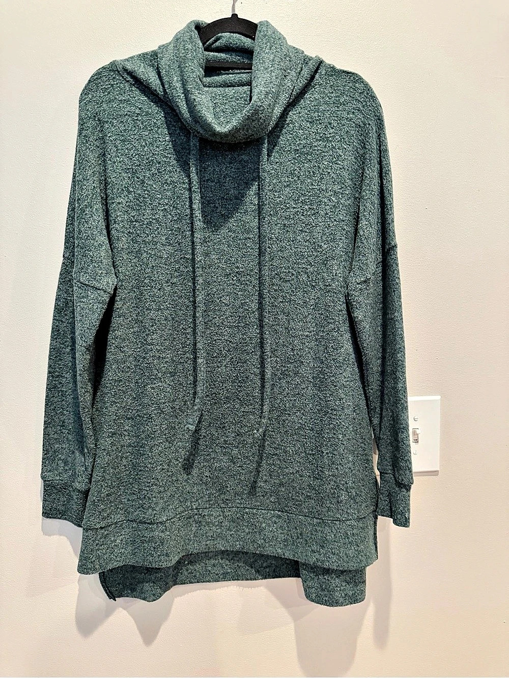 ZENANA Cowl Neck Hooded Sweater in Green Size Medium